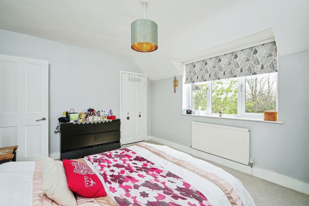 Property photo 3 of 20