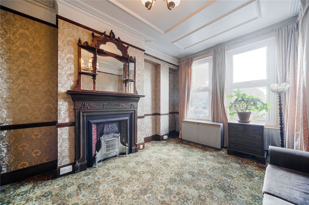 Property photo 2 of 15 Picture No. 33