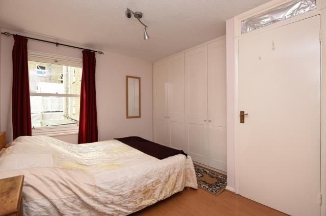Property photo 3 of 7 Bedroom