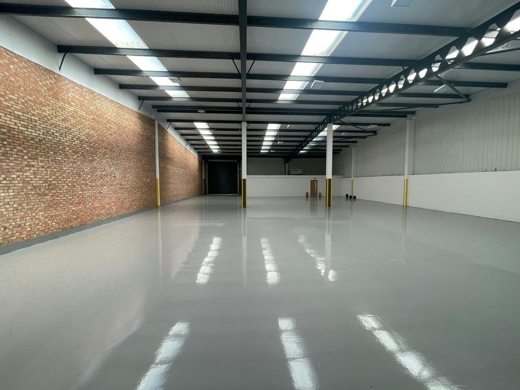 Property photo 3 of 8 Unit A5 Watlington Ind Est - 5.Jpg