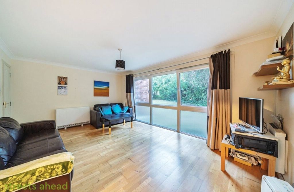 Property photo 1 of 11 Picture No. 06