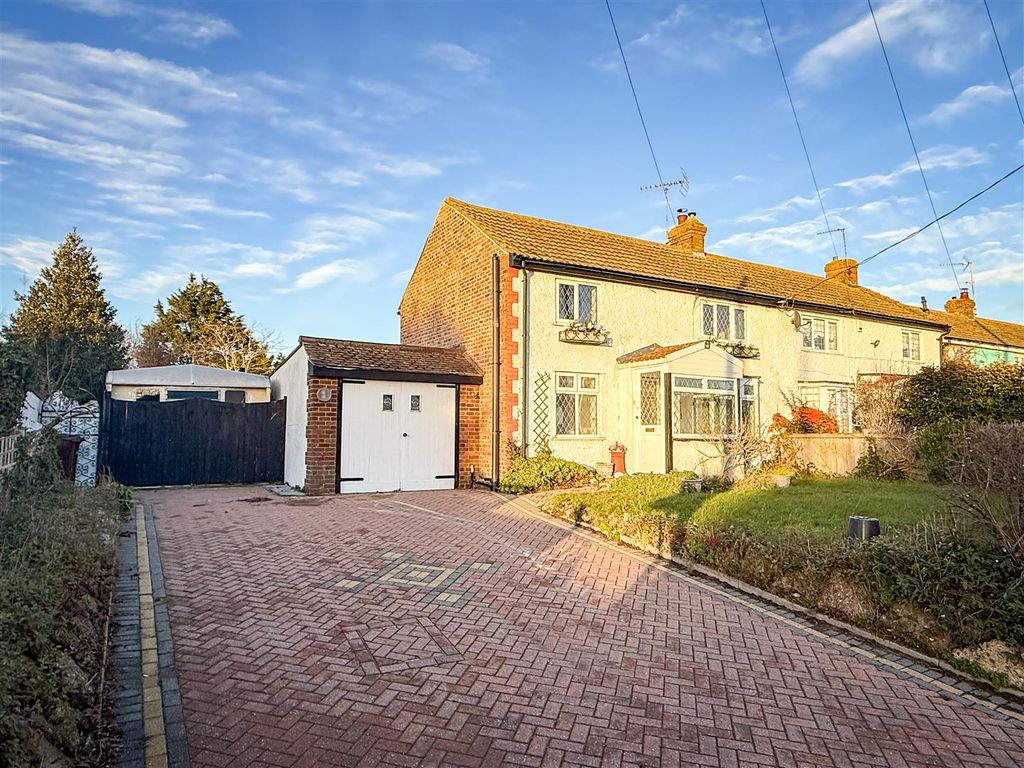 Property photo 1 of 22 Outside Front