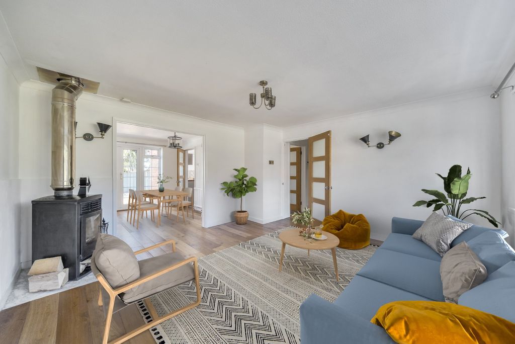 Property photo 2 of 23 Sitting Room