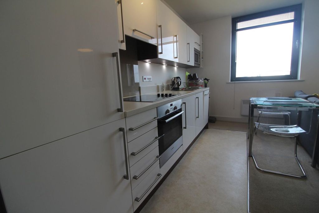 Property photo 3 of 5 Kitchen