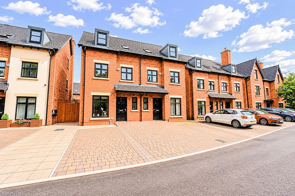Property photo 1 of 23 B-21.Jpg