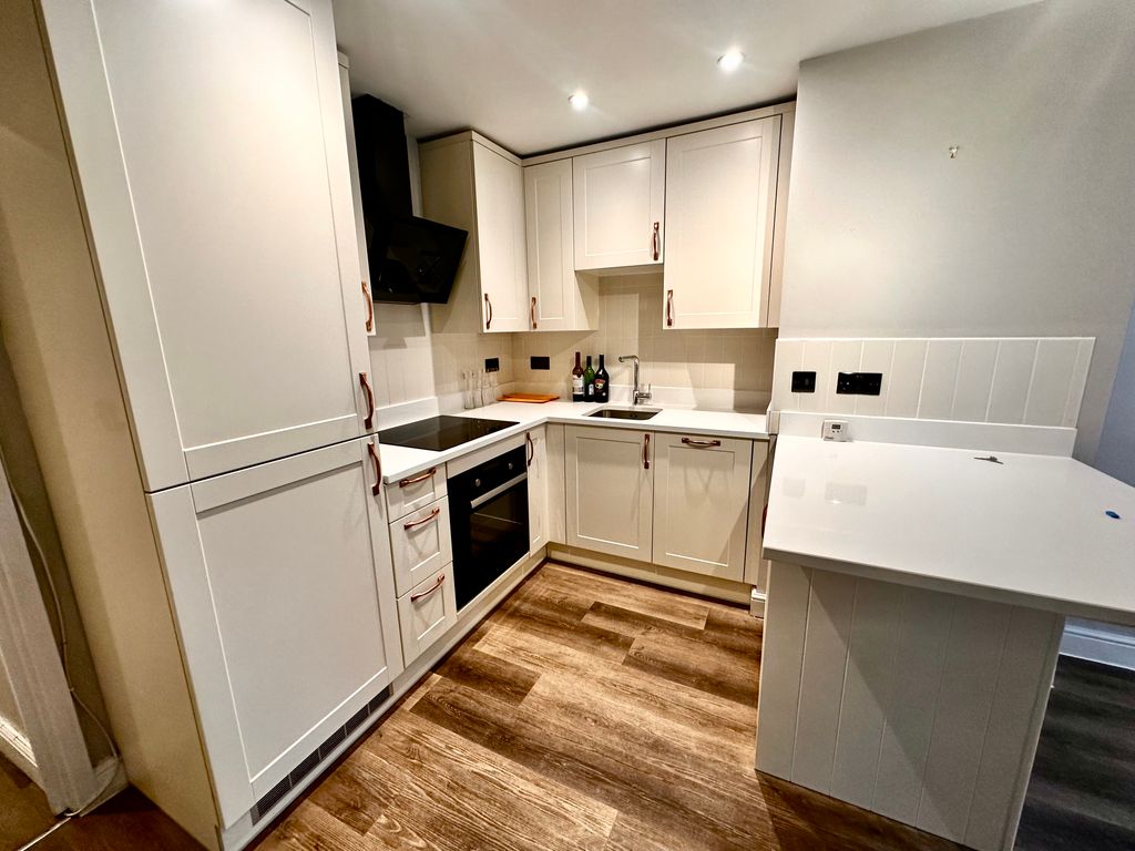 Property photo 2 of 12 Image