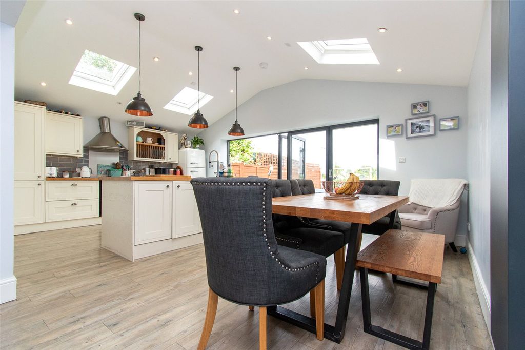 Property photo 2 of 20 Picture No. 09