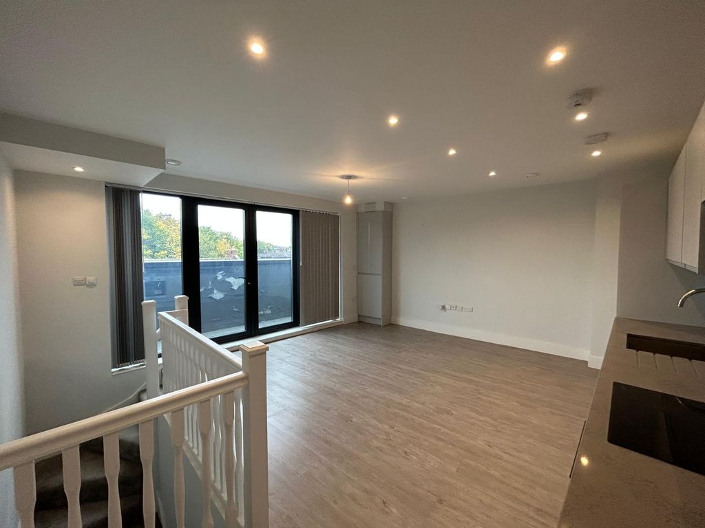 Property photo 3 of 7 Gallery