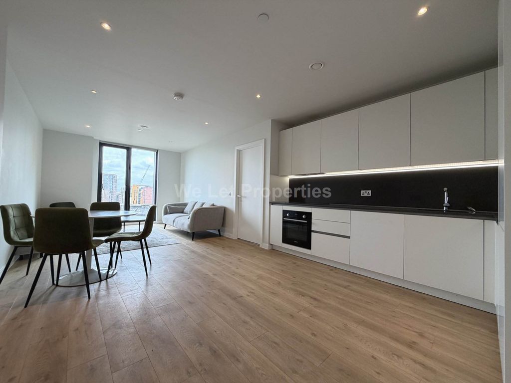 Property photo 2 of 31