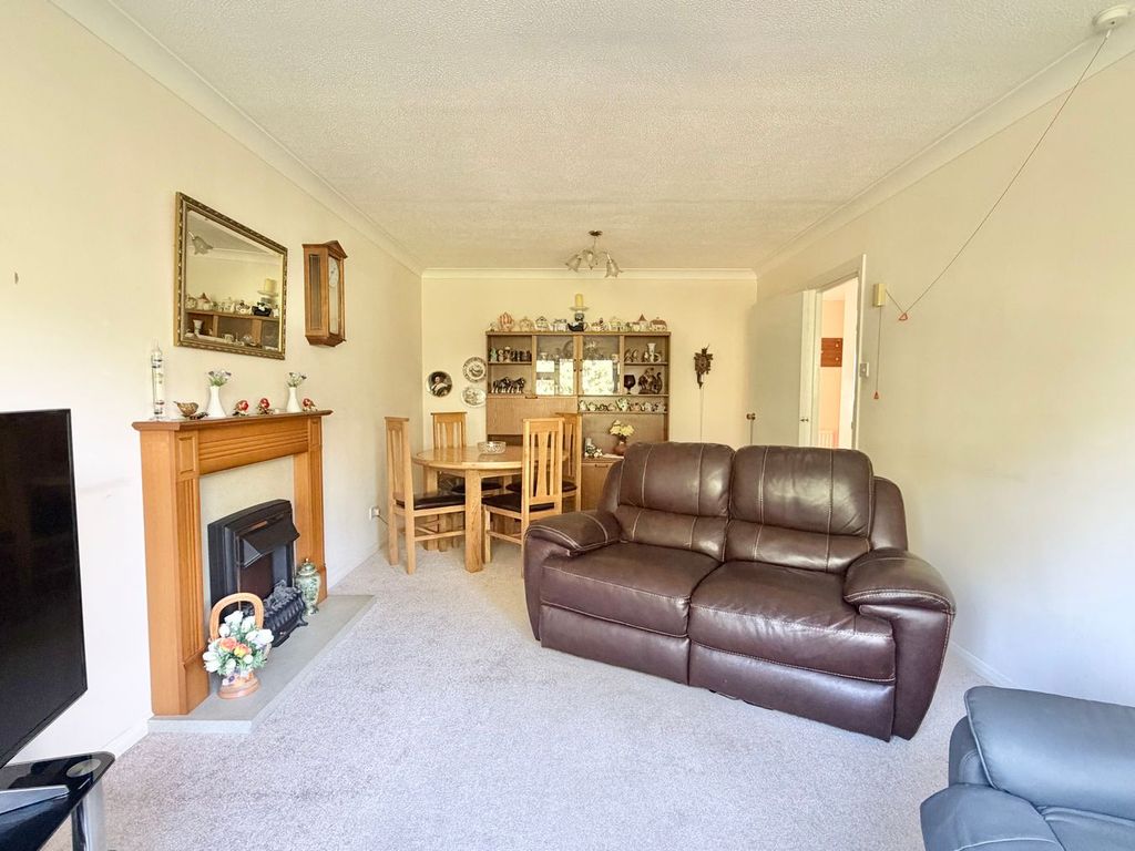 Property photo 3 of 14