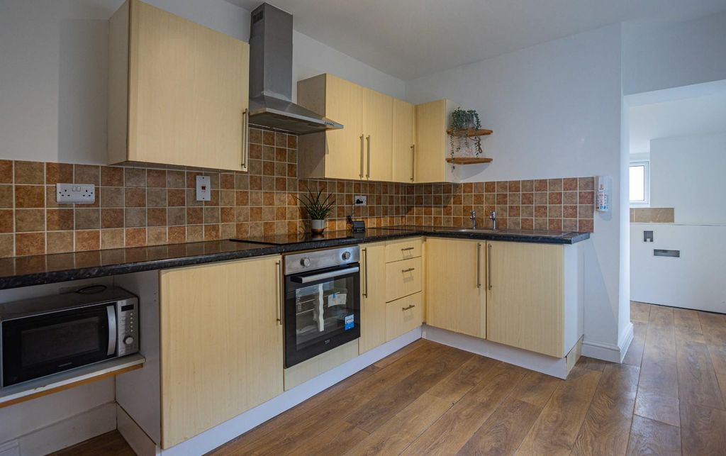 Property photo 3 of 11 Img.Jpg