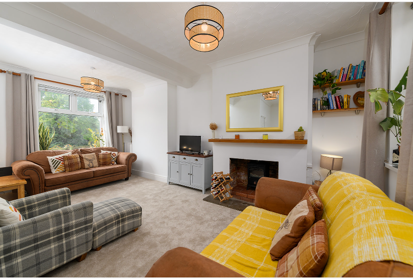 Property photo 1 of 9 Living Room