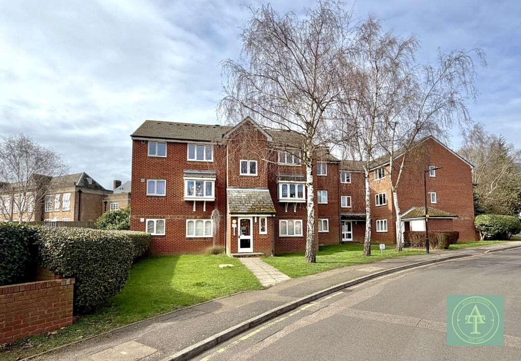 Property photo 1 of 8 Ground Floor One Bedroom Apartment