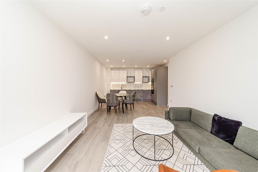 Property photo 2 of 11 2Sep4703.Jpg