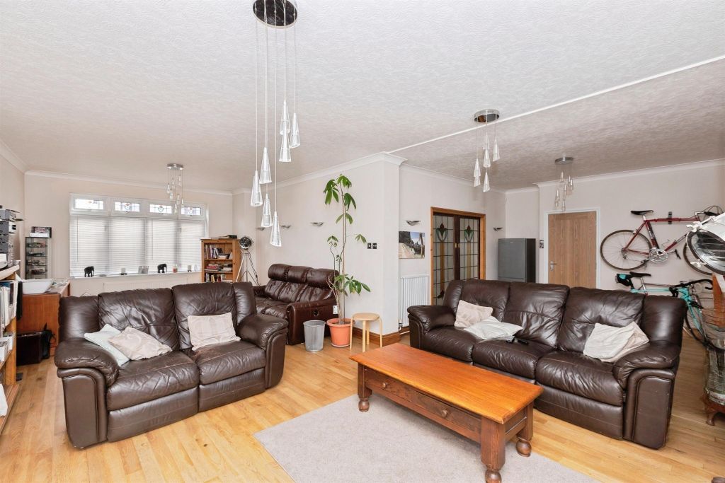 Property photo 3 of 29