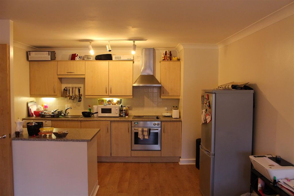 Property photo 2 of 8