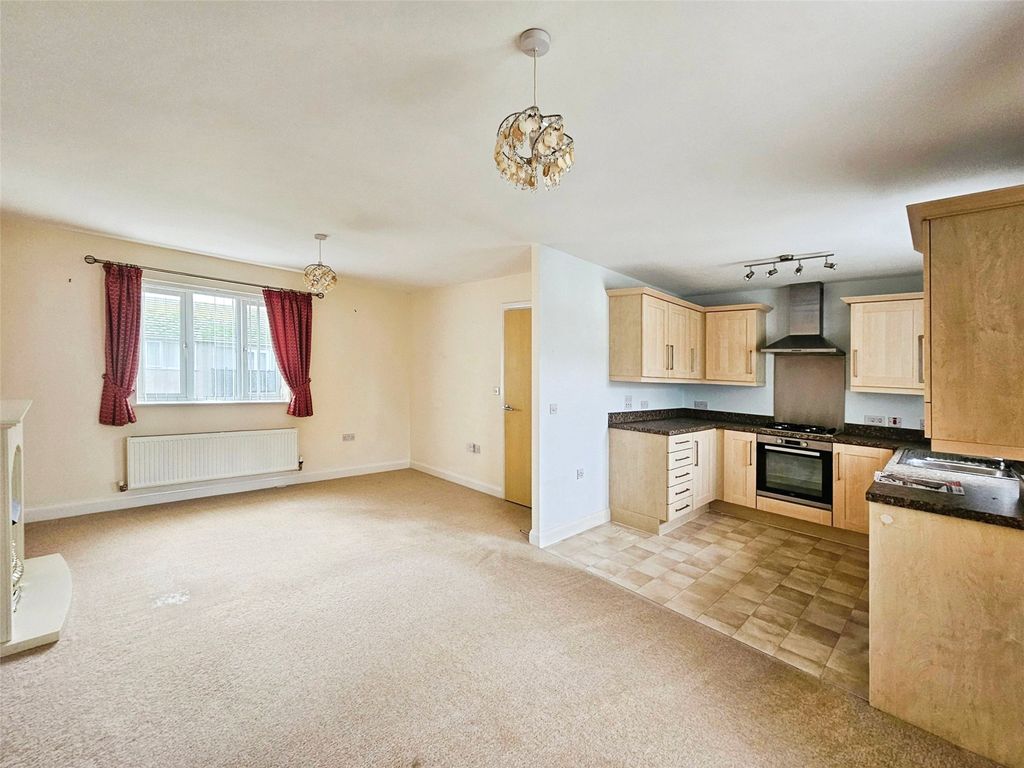 Property photo 2 of 11 2 - Picture No. 10