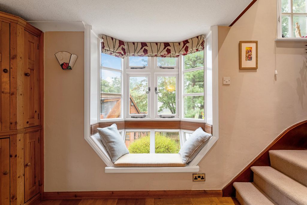 Property photo 2 of 48