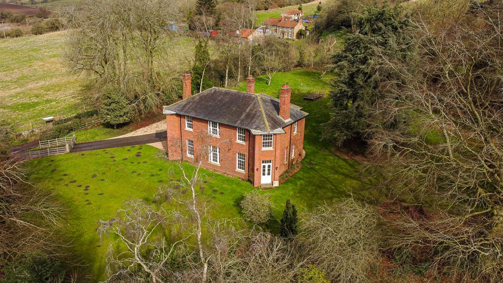 Property photo 1 of 27