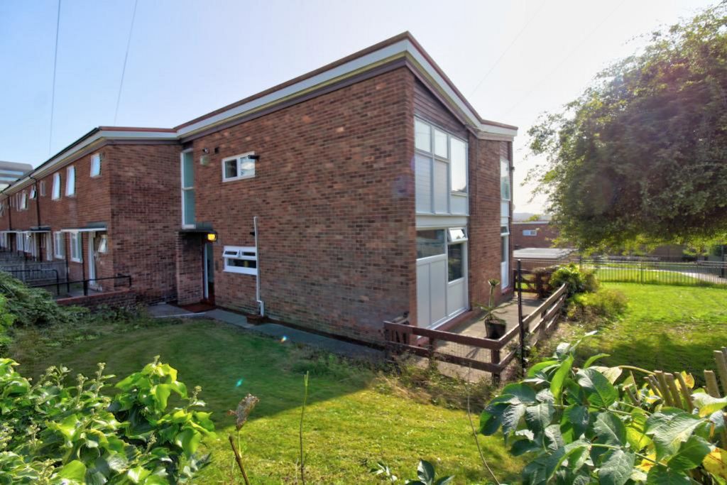 Property photo 1 of 5