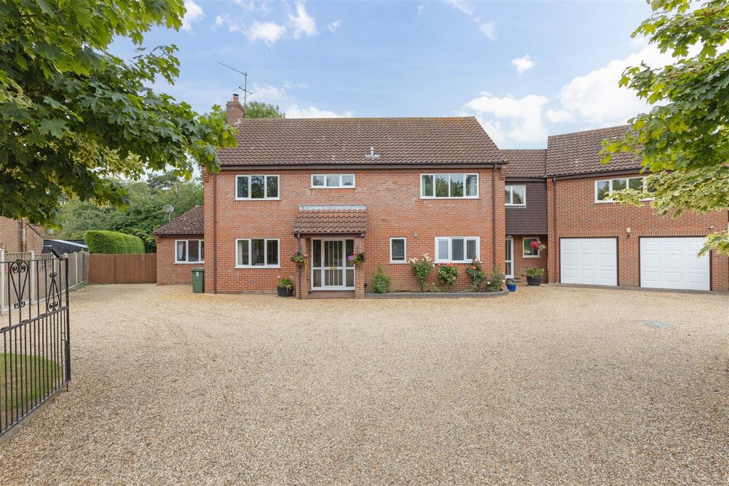 Property photo 1 of 24