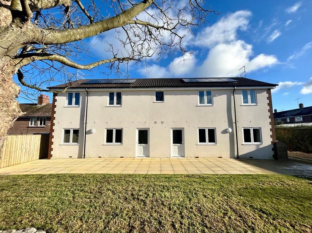 Property photo 1 of 9 Exterior