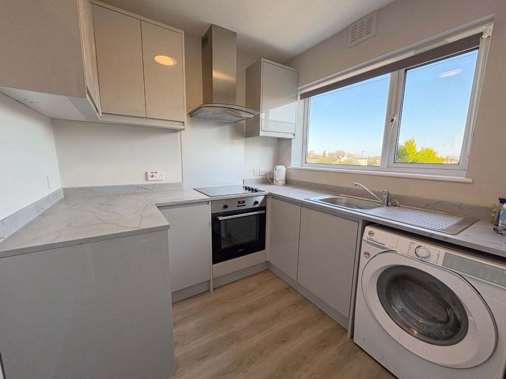 Property photo 3 of 7 4051224