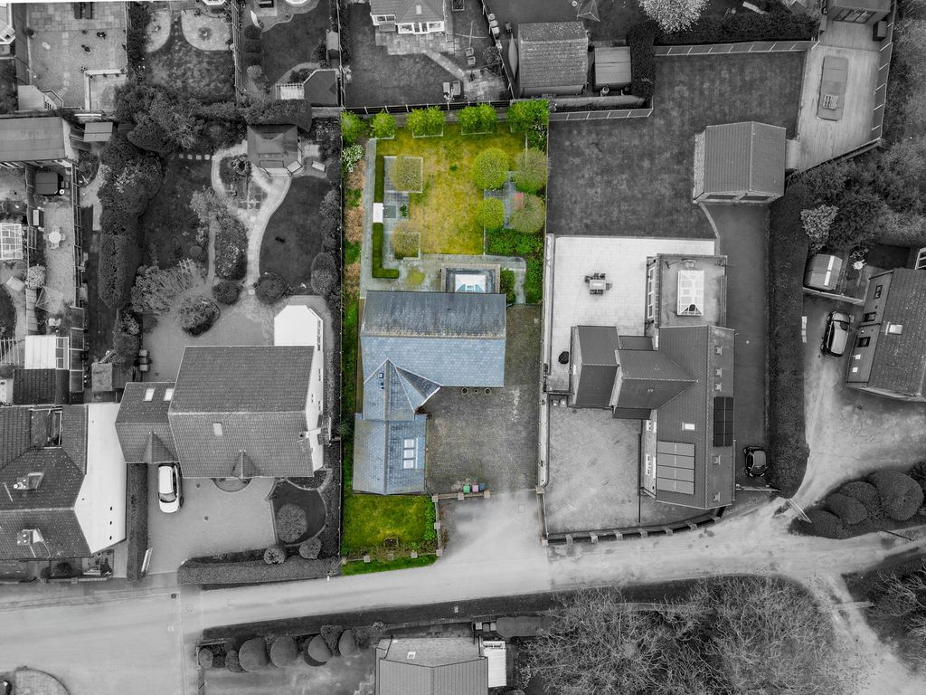 Property photo 2 of 40