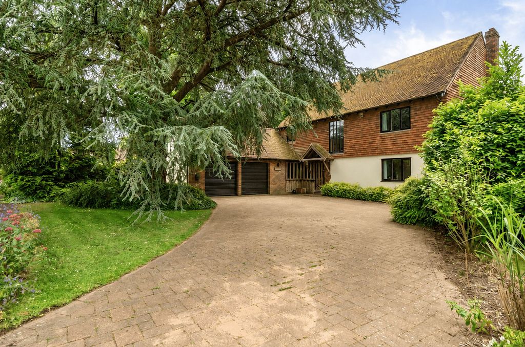 Property photo 1 of 24