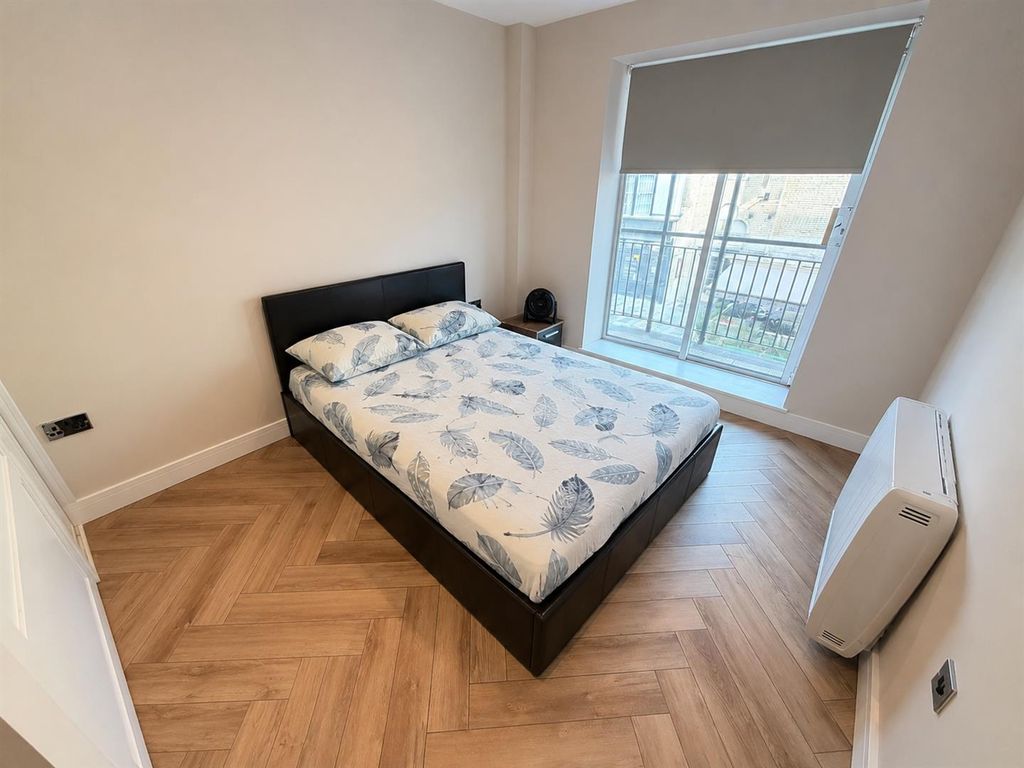 Property photo 1 of 4 Bedroom.Png
