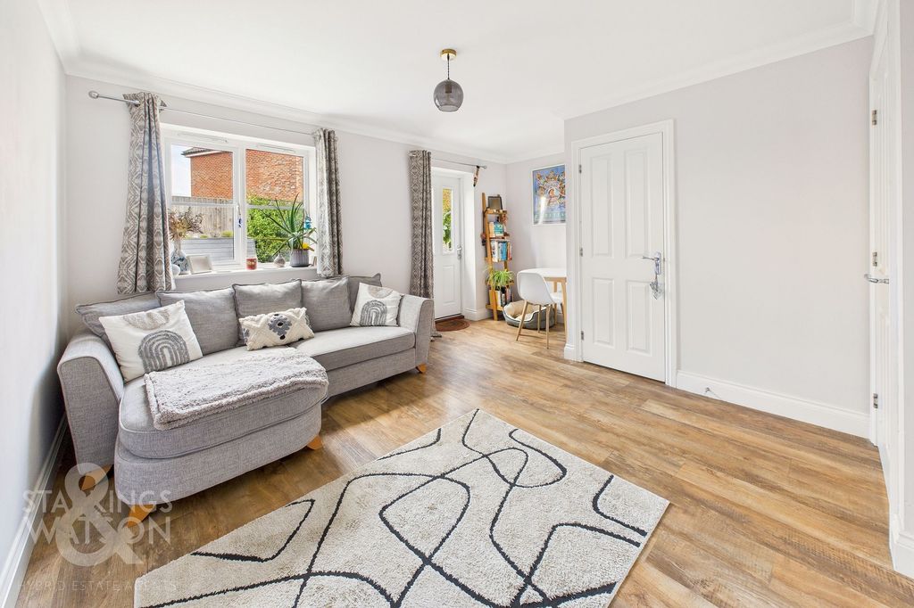 Property photo 2 of 15