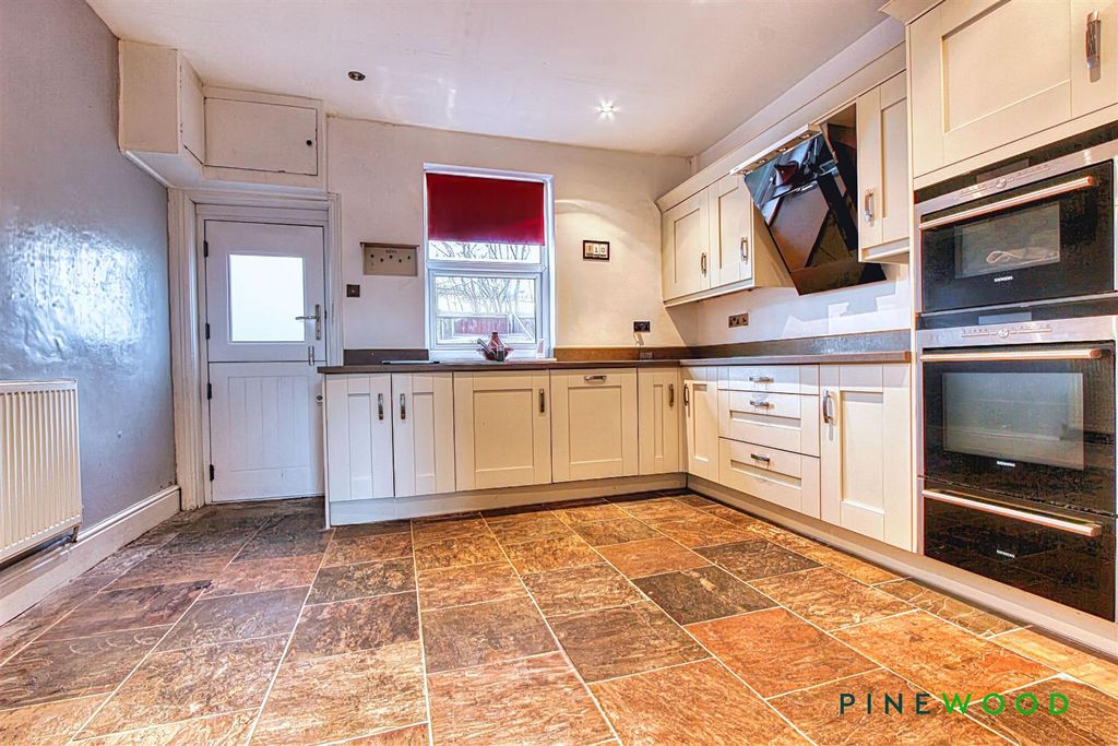 Property photo 3 of 16 Kitchen Diner