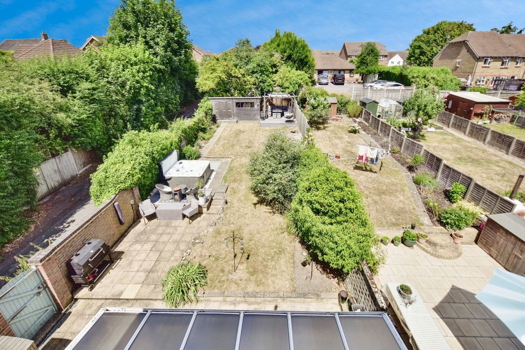 Property photo 3 of 20