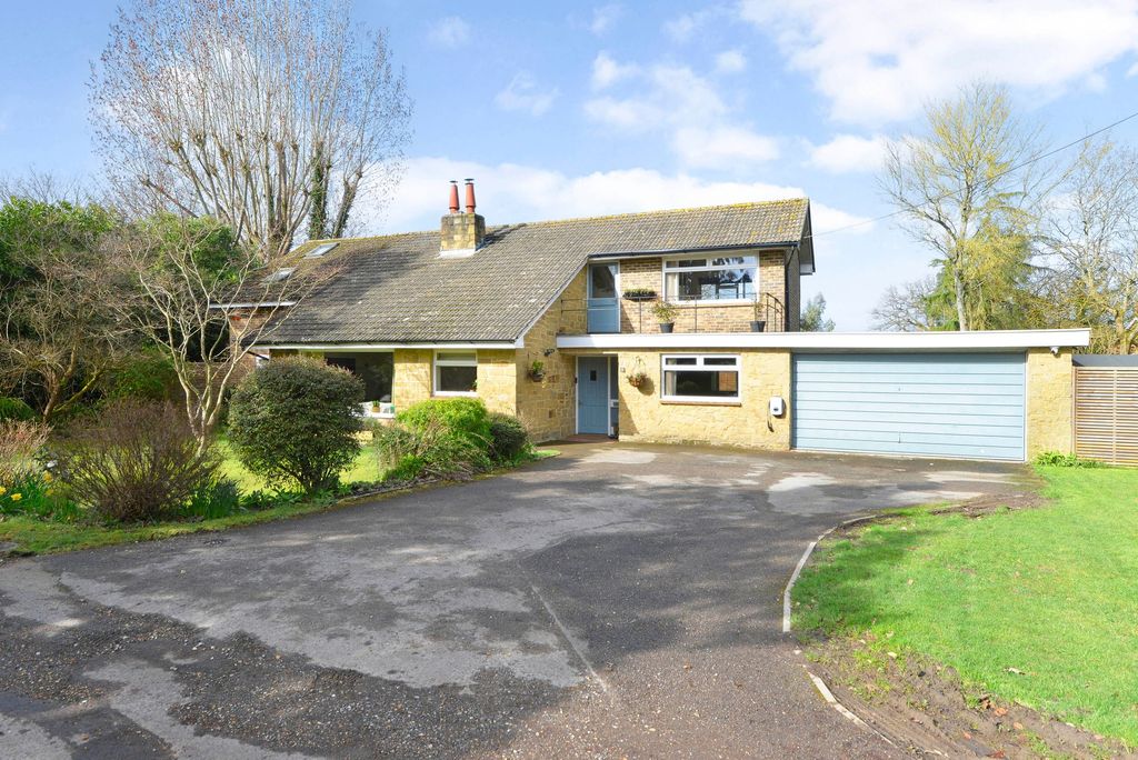 Property photo 1 of 29