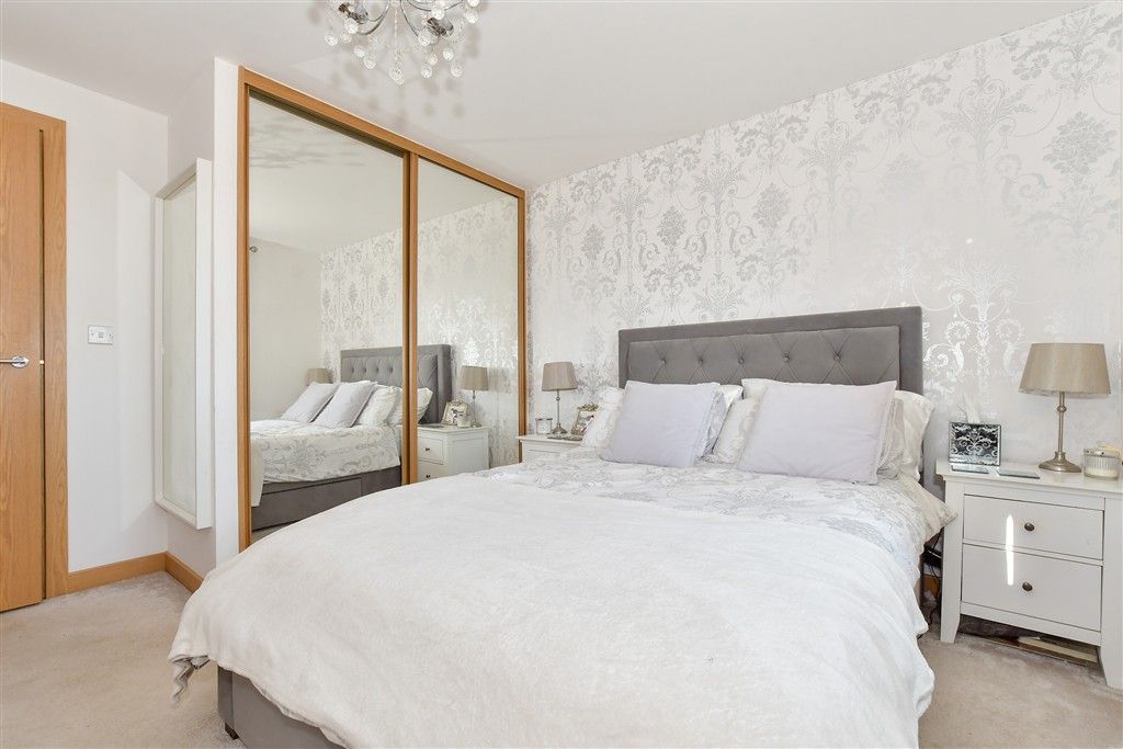 Property photo 3 of 14 Bedroom