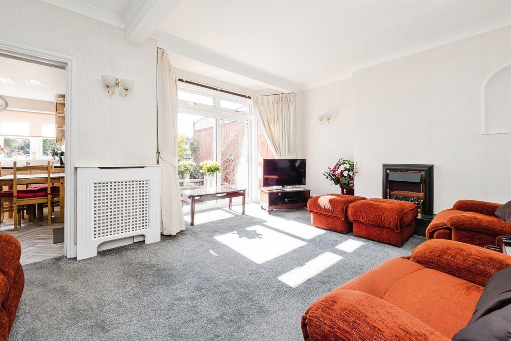 Property photo 2 of 16 Pbox-Img.Jpg