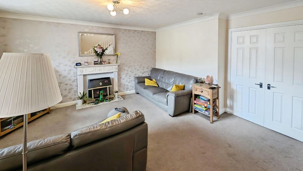 Property photo 2 of 16 Pbox-Img.Jpg