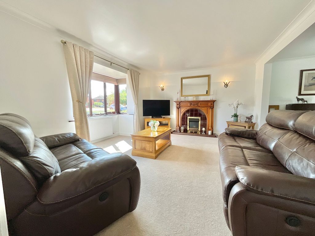 Property photo 2 of 40
