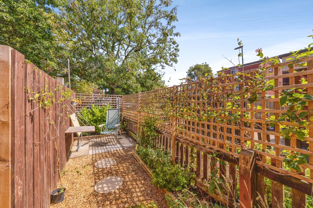 Property photo 2 of 10