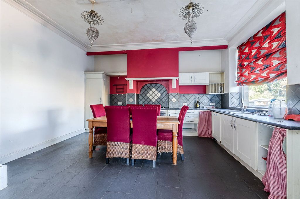 Property photo 2 of 17 Picture No. 04