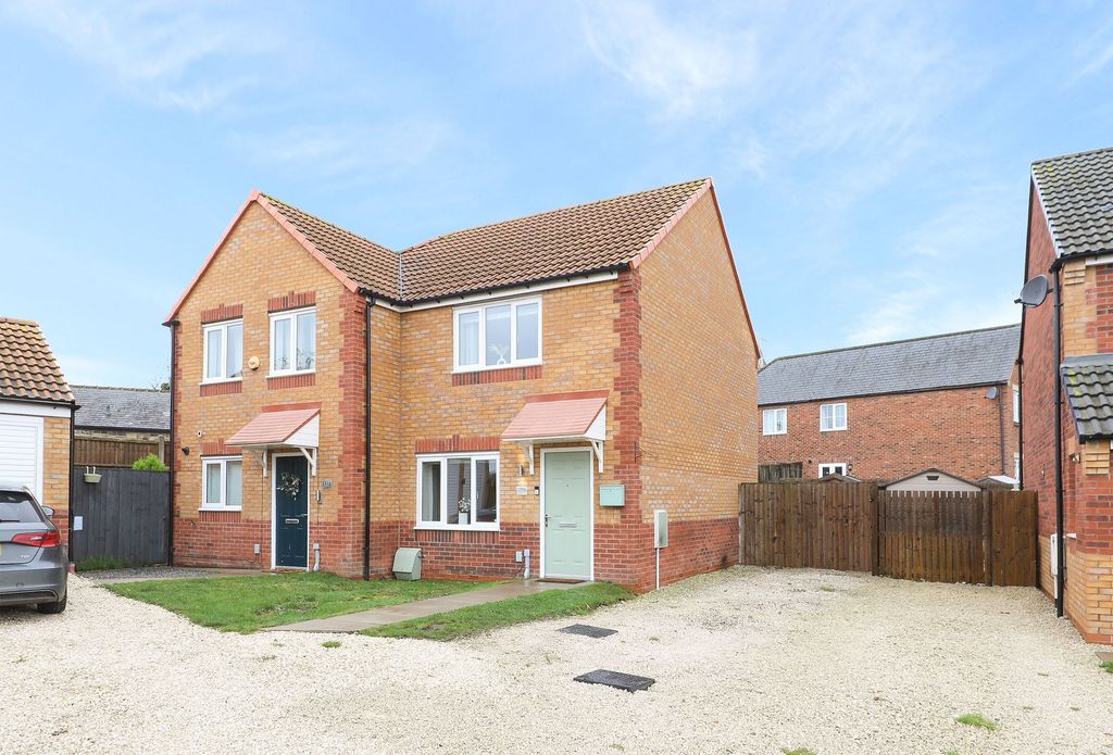 Property photo 1 of 23