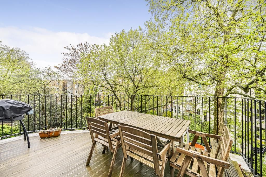 Property photo 3 of 10 Roof Terrace