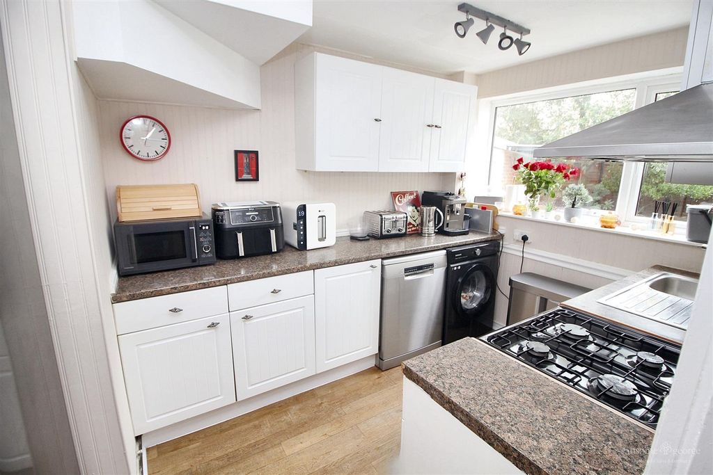 Property photo 2 of 15 Kitchen