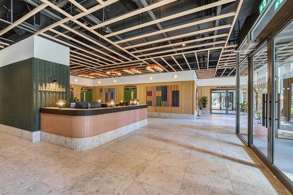 Property photo 2 of 40