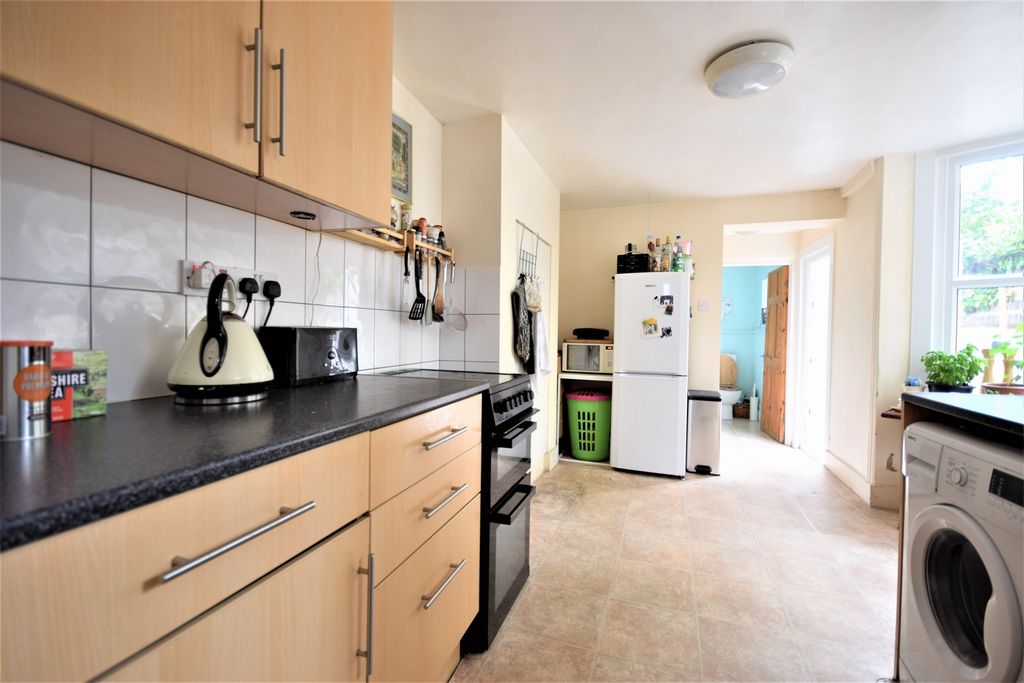 Property photo 3 of 12 Photo 9