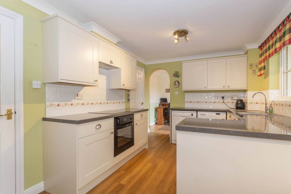 Property photo 2 of 19