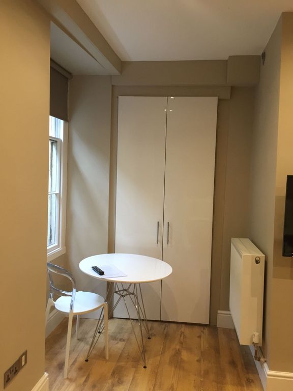 Property photo 3 of 4 Bright, Neatly Presented Kitchenette/Dining Corner...