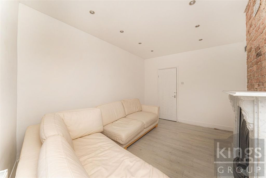 Property photo 3 of 15 2.Jpg