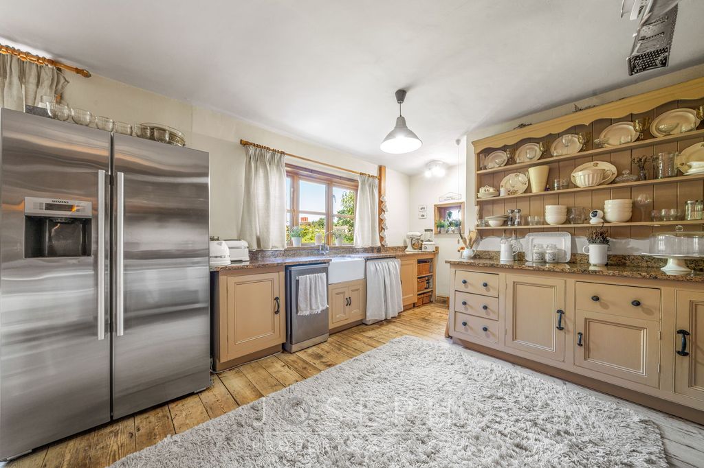 Property photo 3 of 30