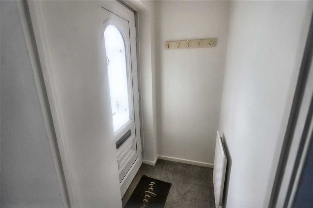 Property photo 2 of 17 Entrance Porch